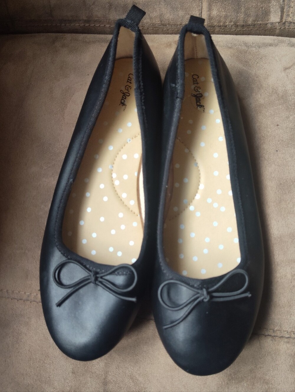 Cat&Jack Black Leather Curved Point Toe Flats